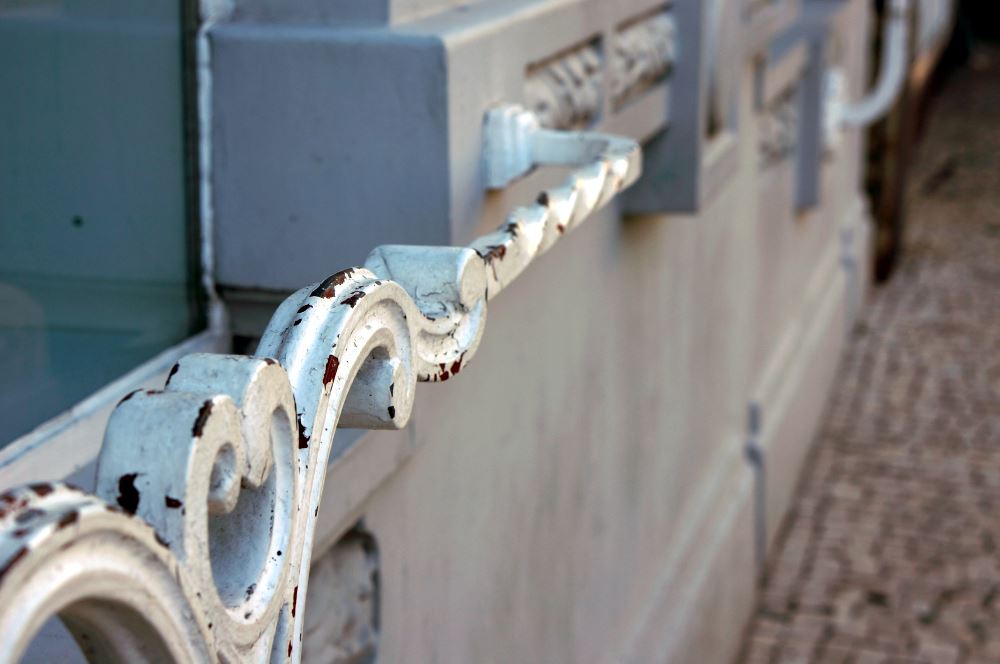 Detail building